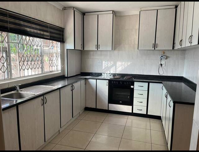 3 BEDROOM HOUSE FOR SALE IN MOORTON